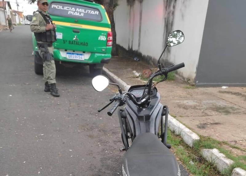 Polícia recupera moto roubada na zona leste de Teresina Portal AZ