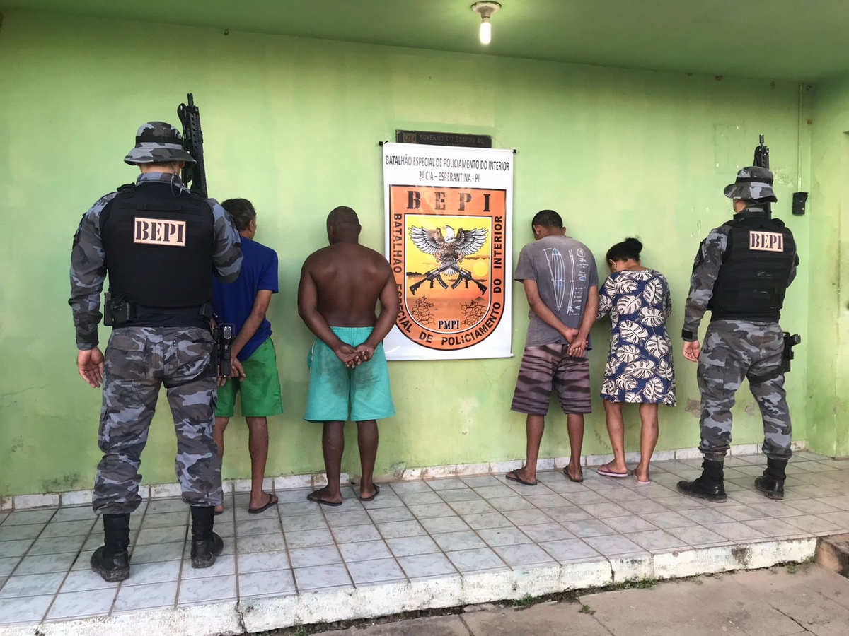Polícia prende quadrilha por porte ilegal de arma e tráfico de drogas no Piauí