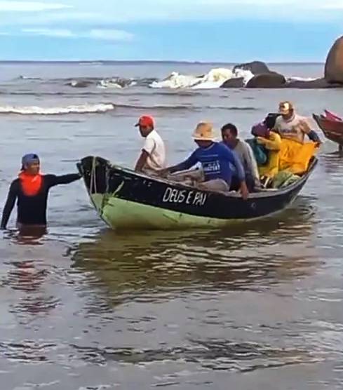 Pescadores S O Resgatados No Litoral Piauiense Ap S Horas Deriva