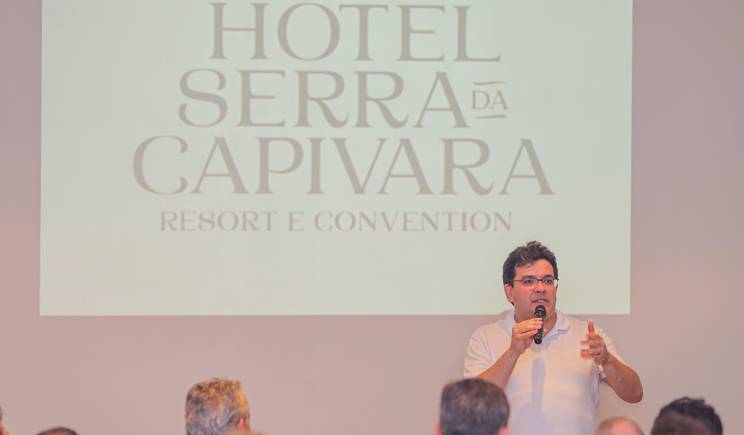 Rafael Fonteles inaugura Hotel Serra da Capivara Resort e Convention