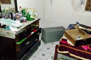 Bandidos invadem casa de empresário e roubam R$ 12 mil (Foto: -)