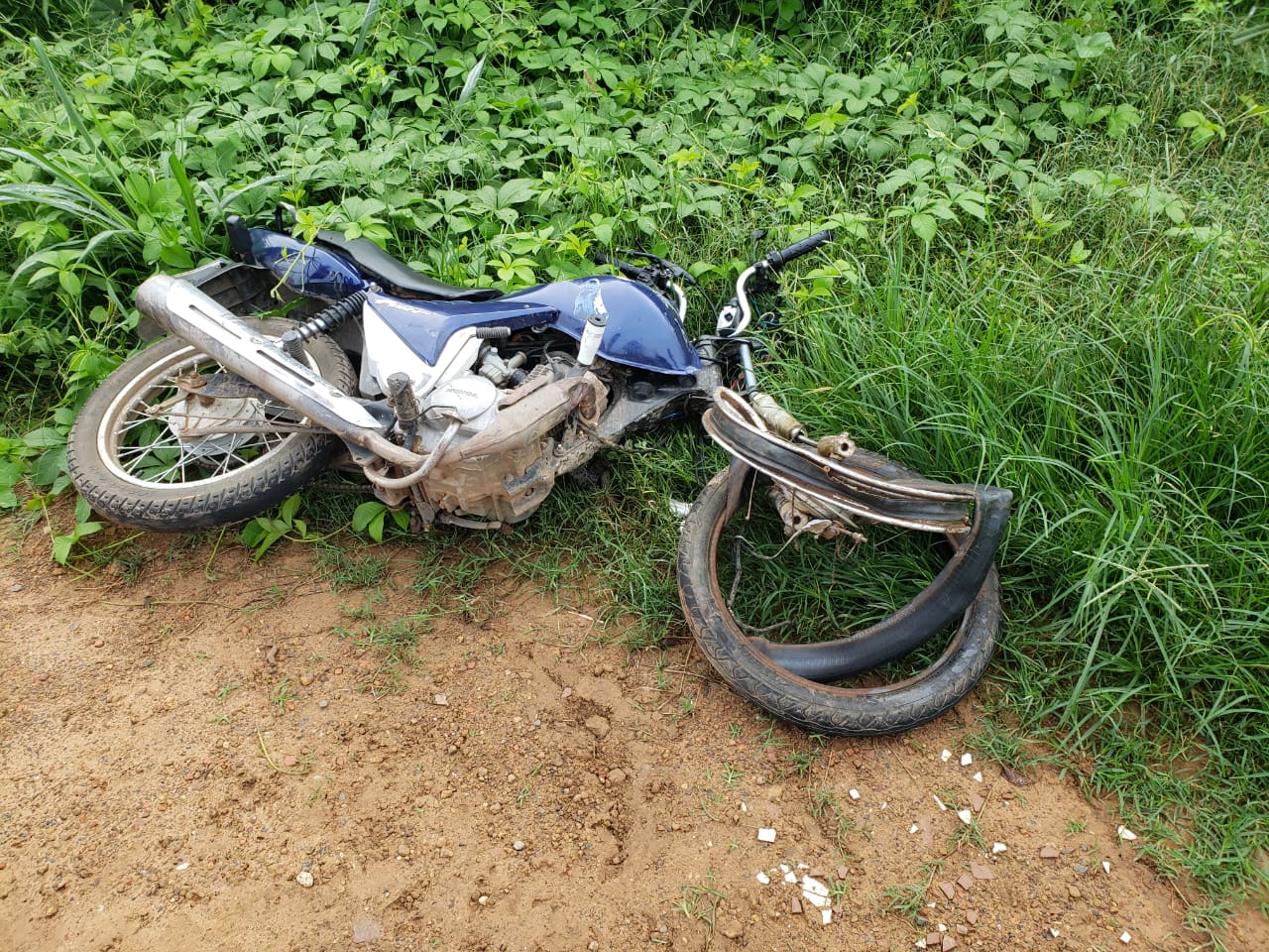 Grave Acidente Entre Carro E Motocicleta Deixa Uma Pessoa Morta E Outra ...