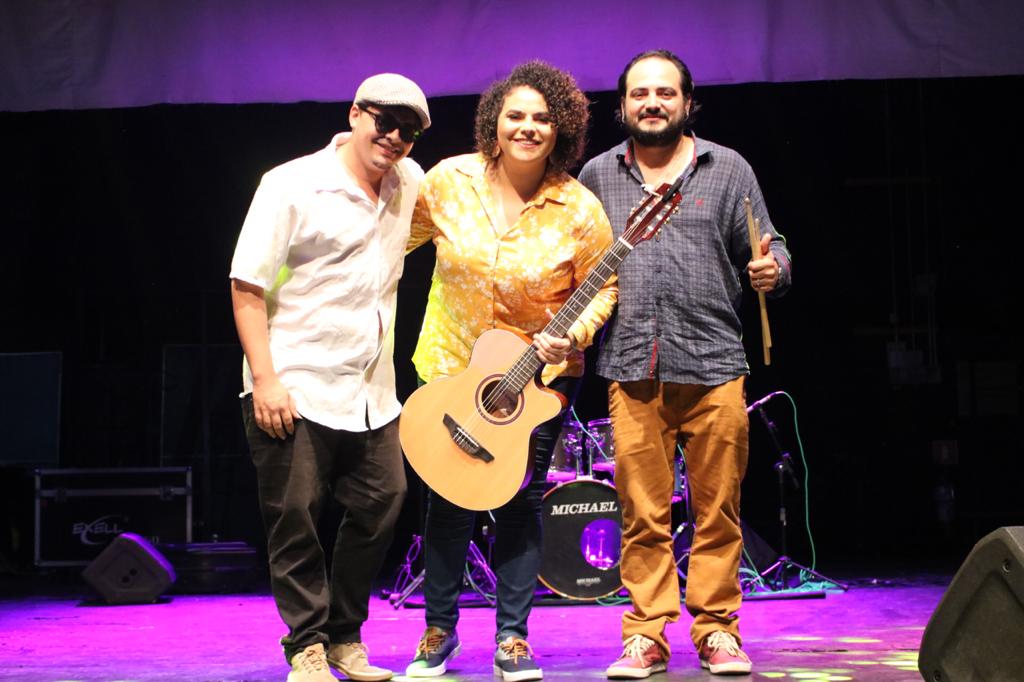 Lei Aldir Blanc: Laisla Maranhão e banda promovem live show