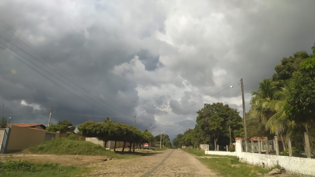 Inmet emite alerta para chuvas intensas e rajadas de vento no Piauí