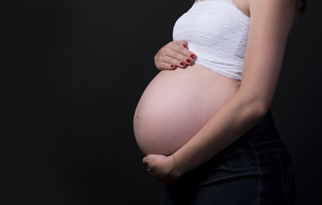 Estudo: tomar analgésicos na gravidez aumenta risco de parto prematuro