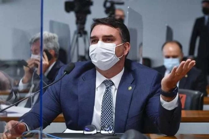 Flávio Bolsonaro Afirma Que Campanha Contra Fake News é Pretexto Para Censura 9547