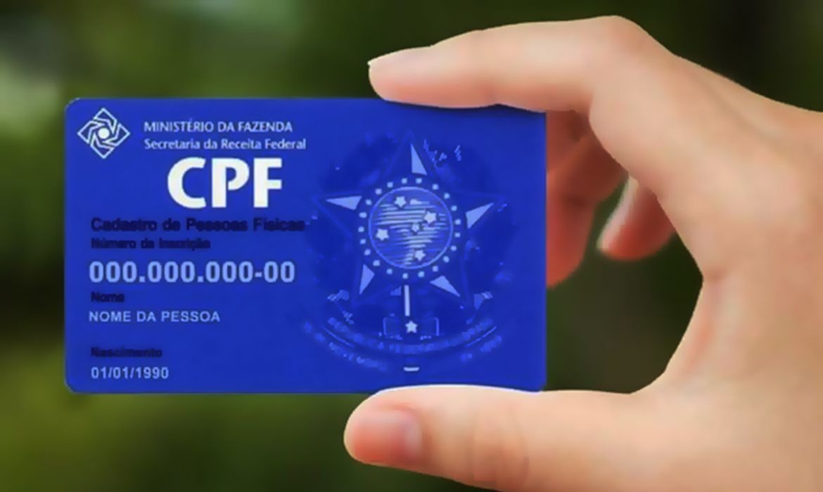 O CPF deverá constar nos cadastros e documentos de órgãos públicos