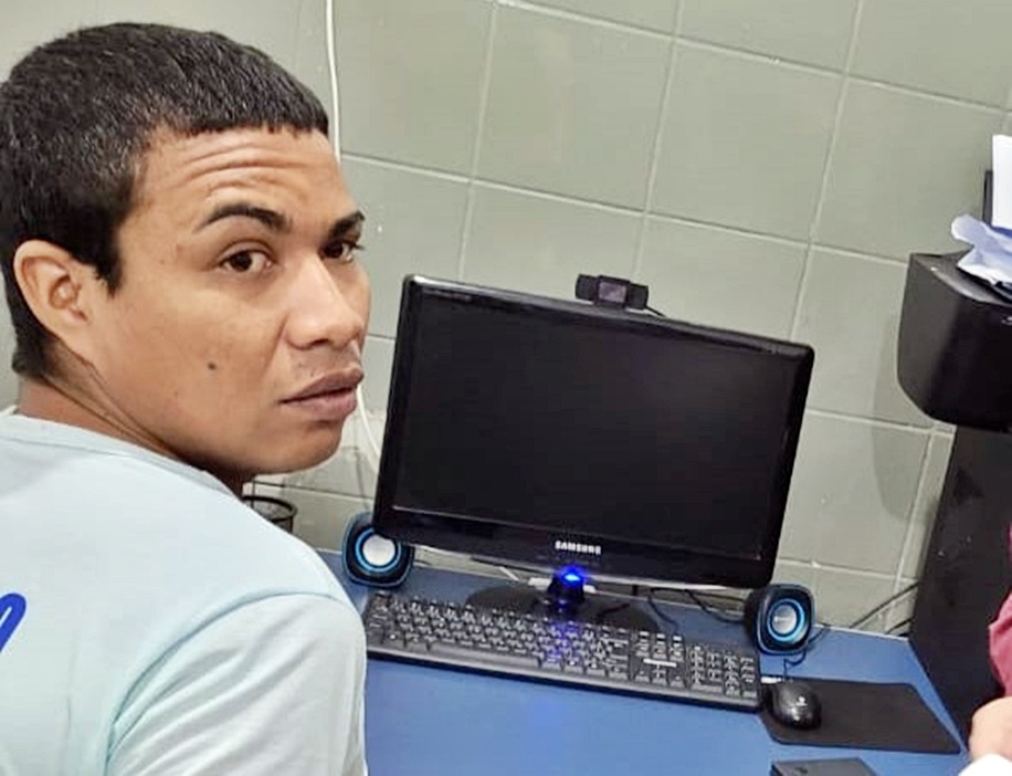 Tiffany é apontada pela Polícia Civil como uma das líderes de um grupo de furtos