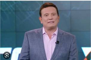 Roberto Cabrini diz que se encontra cobrindo a guerra e que vai demorar a voltar pro Brasil (Foto: Reprodução)