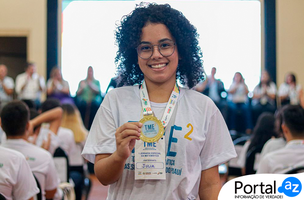 Estudante premiada (Foto: Governo do Piauí)