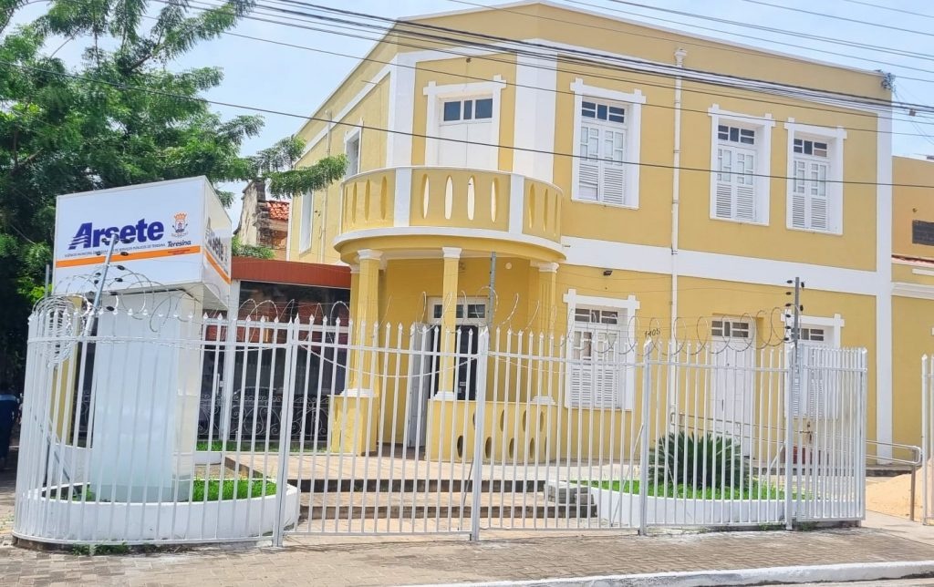 Arsete abre processo de seleção de vagas para estágio remunerado.
