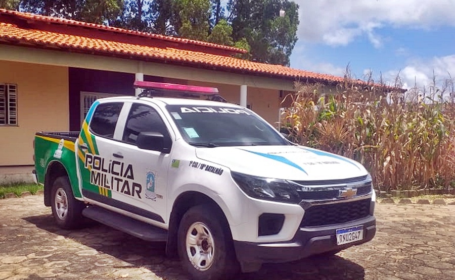 Os criminosos fugiram pela BR-343 e ainda não foram localizados