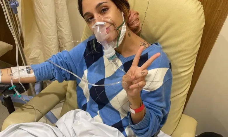 Atriz de 'Vai na Fé' é hospitalizada e preocupa fãs