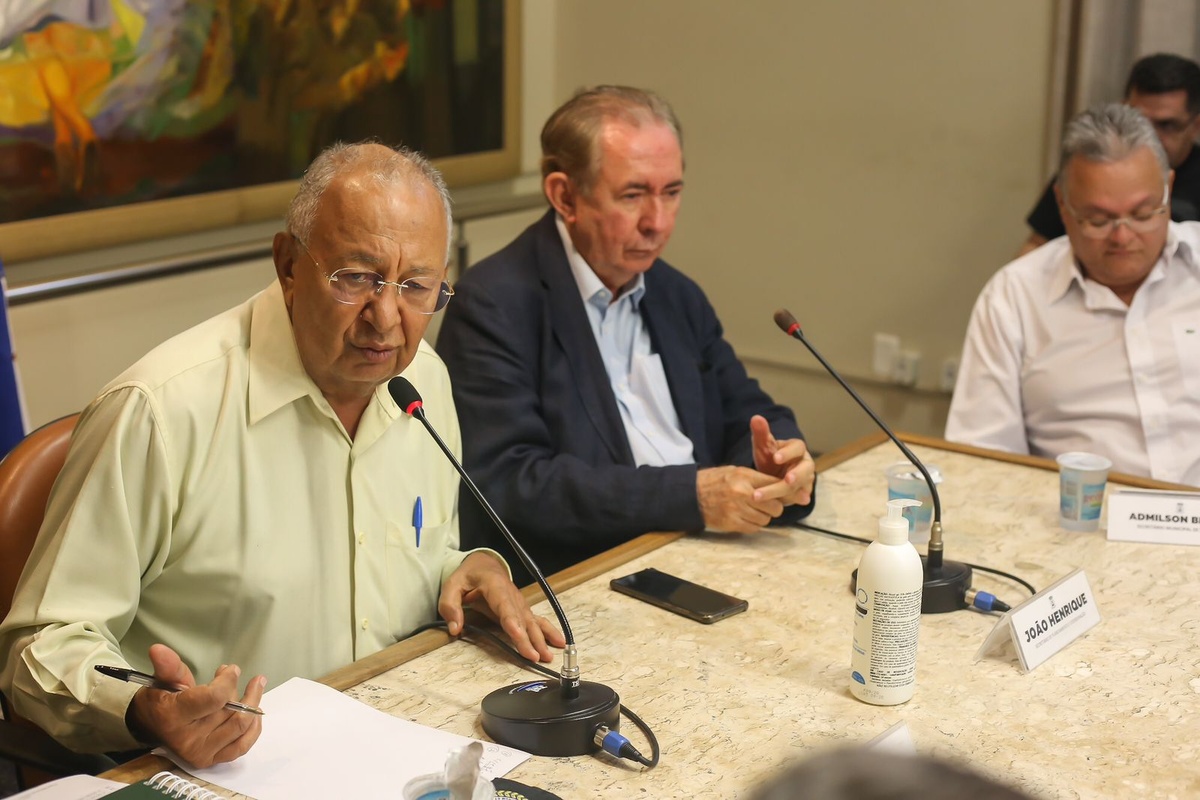 Doutor Pessoa vai acionar a  Justiça contra paralisação da coleta de lixo em Teresina