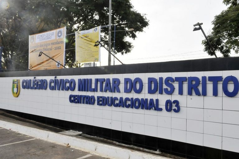 escolas militares