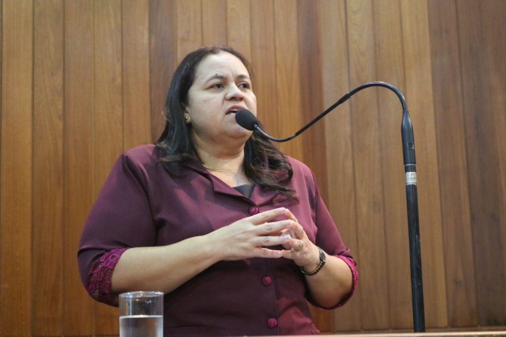 Deputada Elisângela Moura