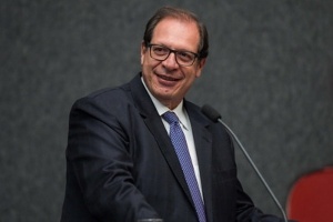 luis