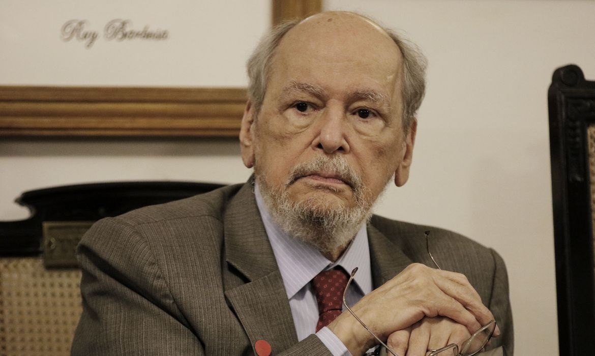 Velório será nesta segunda, na sede da Suprema Corte
