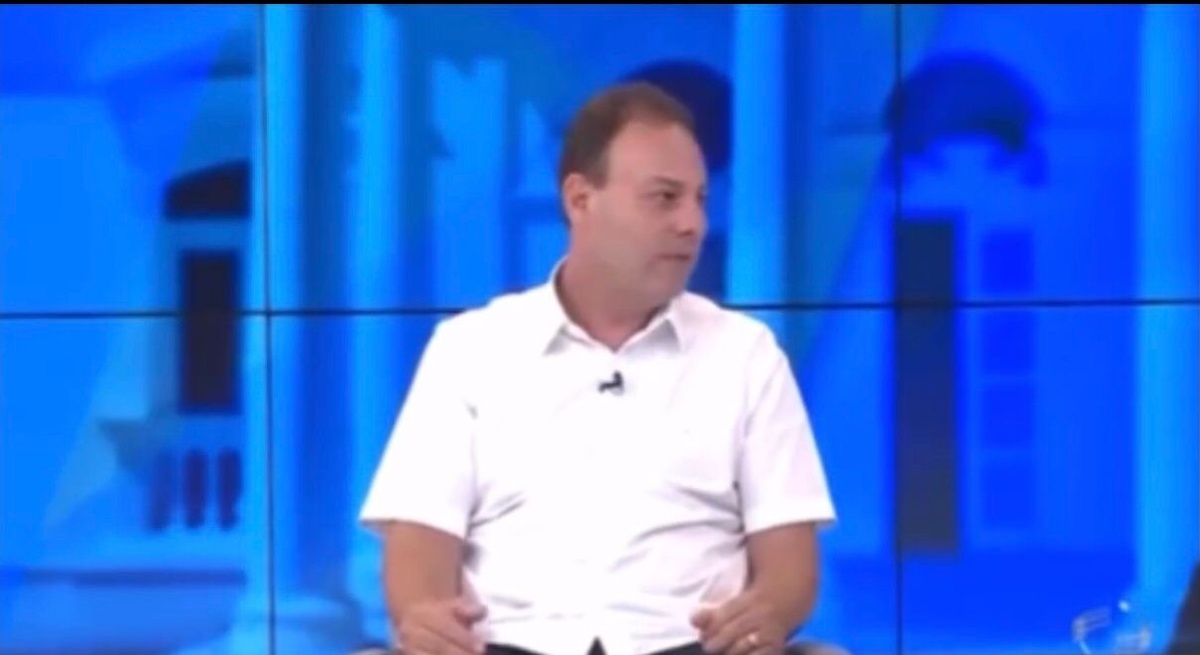 Calado, sem precisar acusar os antigos parceiros, Jeová Alencar fica melhor