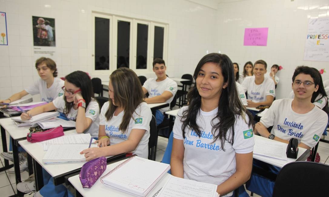 nas escolas
