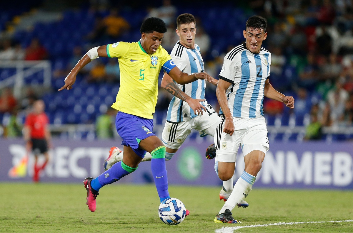 Brasil enfrentará Argentina na estreia do Sul-Americano Sub-20 em 2025.