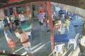 Câmeras de segurança flagram arrastão em bar no bairro Mocambinho