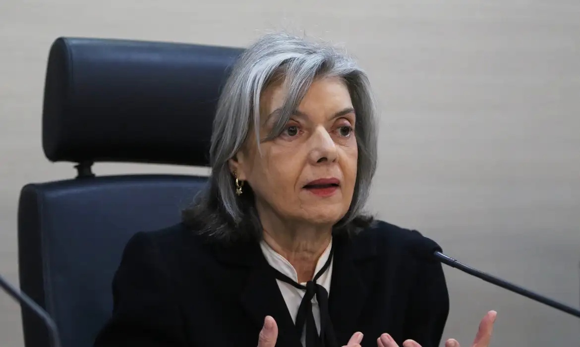 Carmem Lucia