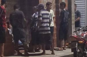 Homem é esfaqueado enquanto comprava espetinho em Oeiras (Foto: Reprodução)