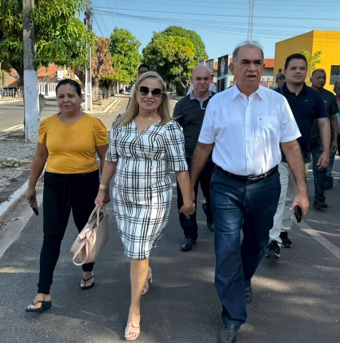 Milton Passos amplia a renda familiar com a esposa e filhas em cargos na prefeitura