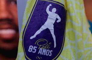 Brasil entrou em campo diante da Coreia do Sul com patch em homenagem a Pelé (Foto: Rafael Ribeiro/CBF)