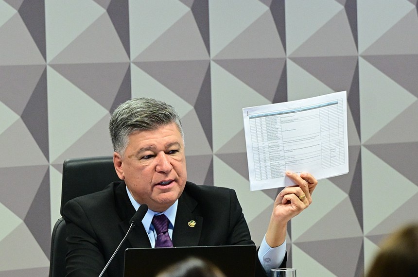 Carlos Viana pediu ao ministro André Mendonça, do STF, a prisão de 21 pessoas investigadas pela CPMI do INSS