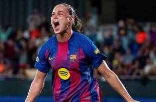 Ewa Pajor, atacante do Barcelona, comemorando seu gol contra o Bayern de Munique (Foto: Reprodução/X/@FCBfemeni)