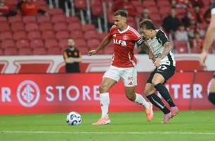 Internacional e Corinthians protagonizaram um jogo quente no primeiro tempo (Foto: Ricardo Duarte / Internacional / Jogada10)