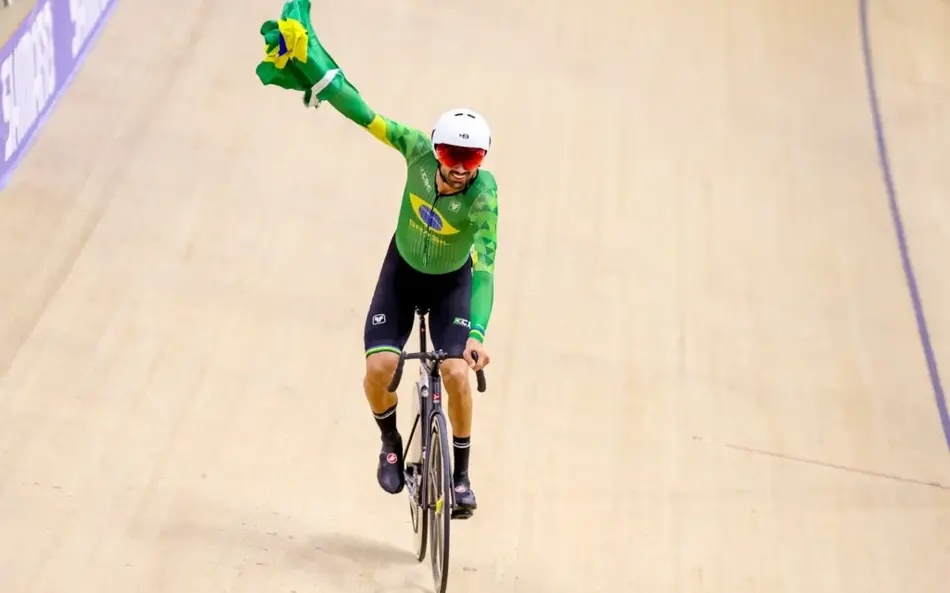 Lauro Chaman no Mundial de ciclismo de Pista no Rio de Janeiro.