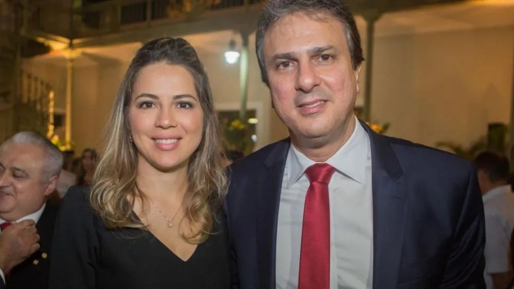 Ministro Camilo Santana exalta a mulher conselheira pelo doutorado