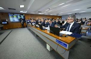 O texto aprovado na CCJ nesta quarta modifica o artigo 218-B do Código Penal (Foto: Andressa Anholete/Agência Senado)