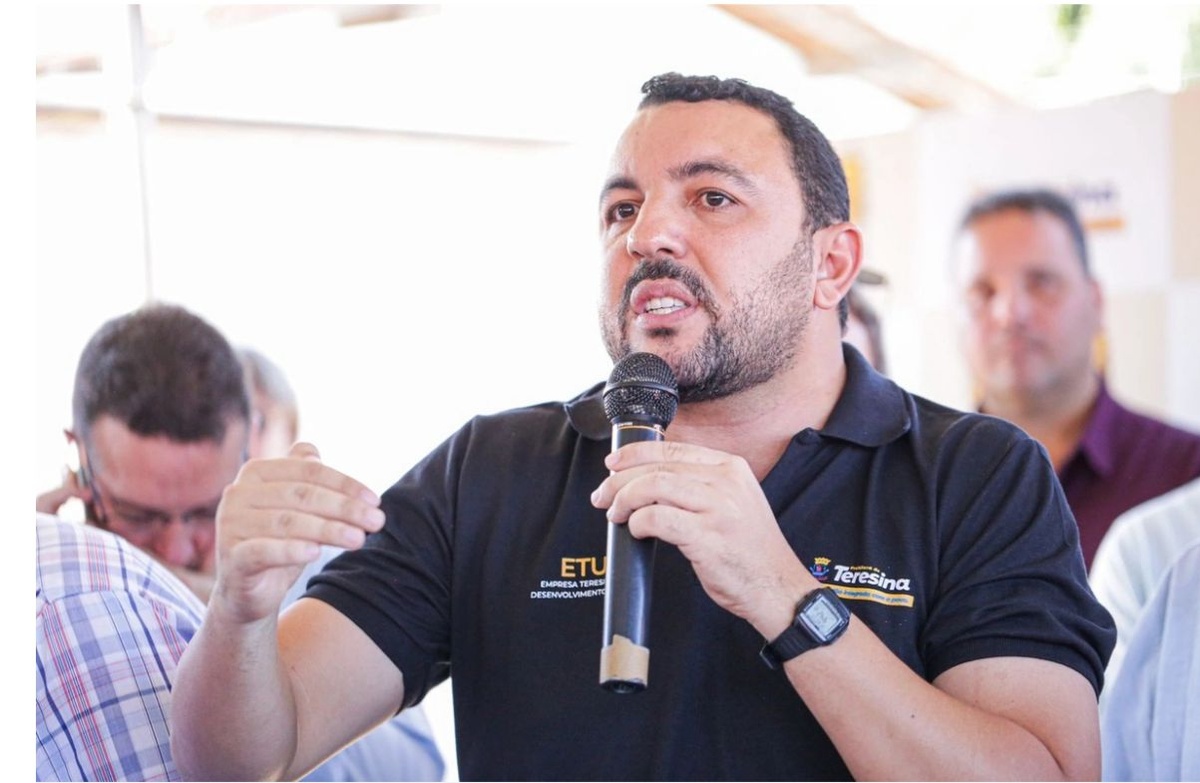 Sol Pessoa, que até o tio diz que não é seu tio, tem coisa pra contar. Se não prenderem sua língua.