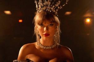 Taylor Swift em imagem de divulgação do "The Life of a Showgirl" (Foto: Divulgação)