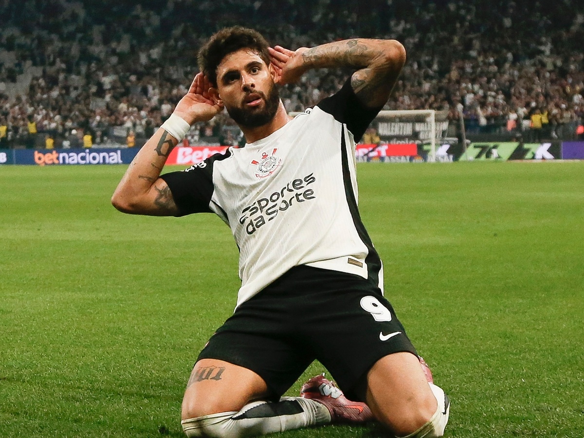 Yuri Alberto comemora gol sobre o Mirassol