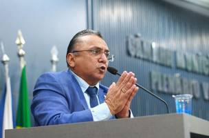 Dudu está ameaçado de reprimenda por ter chamado os colegas de cachorros. (Foto: Reprodução)