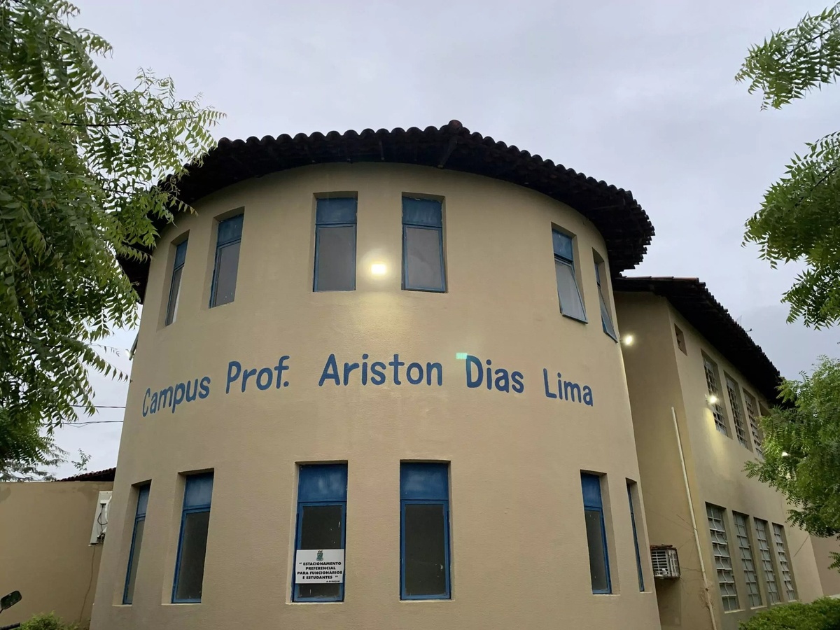Governo vai investir mais de R$ 4 milhões na reforma do campus da Uespi, em São Raimundo Nonato