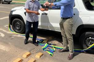 Pompilio Evaristo entrega à Câmara o carro de emendas de Júlio Cesar. Usado para ações domésticas (Foto: Reprodução)