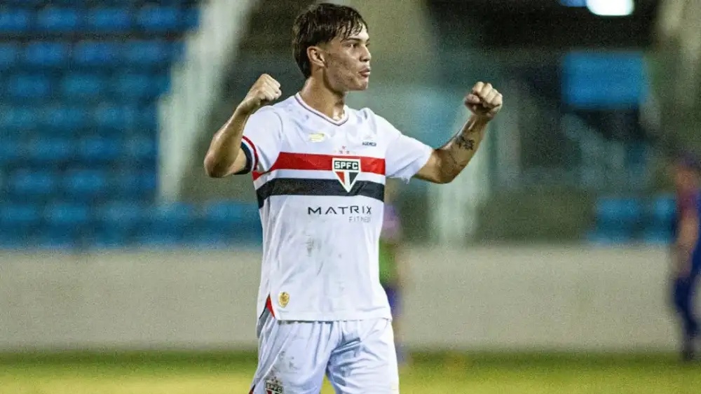 São Paulo comemora vitória sobre o Fortaleza na Copa do Brasil sub-20