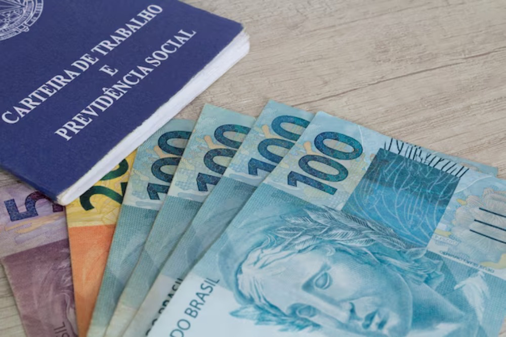 13º salário deve injetar mais de R$ 3 bilhões na economia do Piauí em 2025