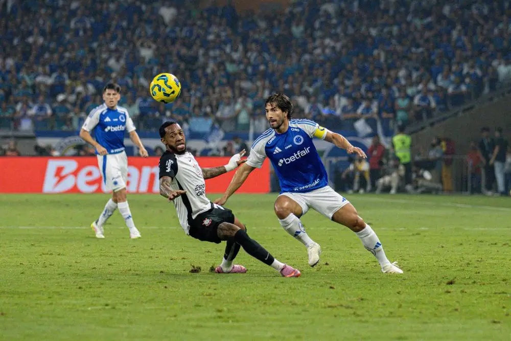 Corinthians e Cruzeiro duelam pela vaga na final da Copa do Brasil