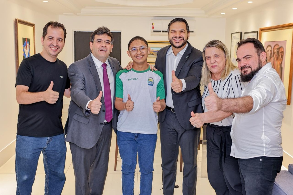Governador recebeu o estudante no Palácio do Karnak