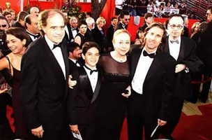 OSCAR 1999. "CENTRAL DO BRASIL" (Foto: Reprodução | Instagram | @vinecentral)