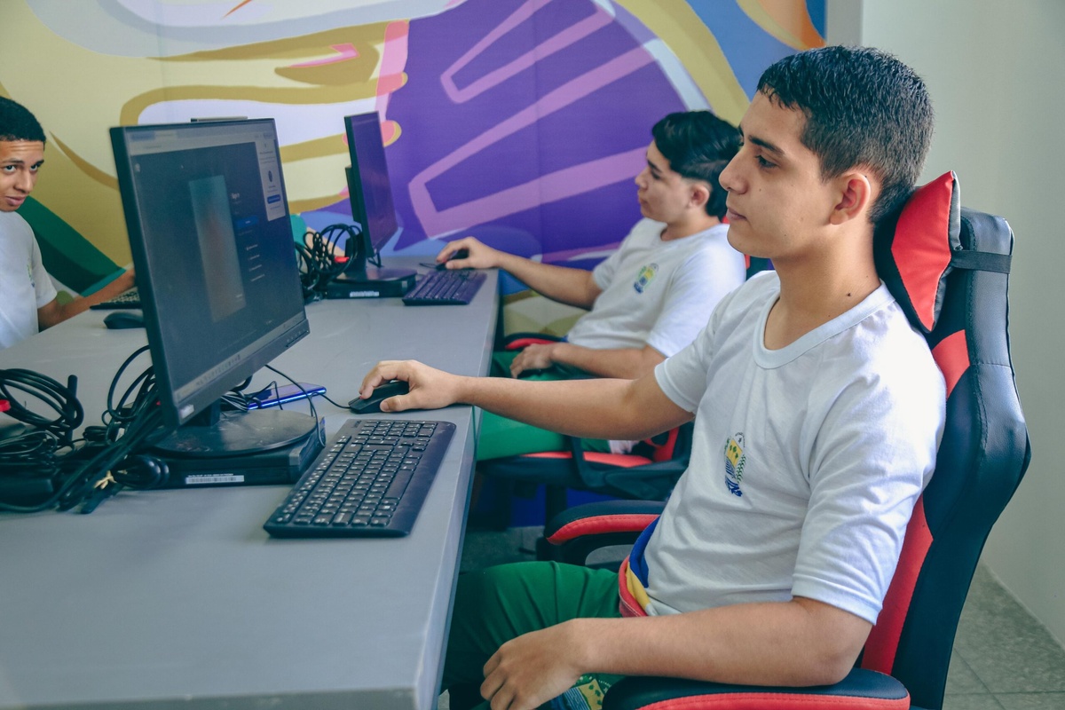 Piauí inaugura Escola de Tecnologia e amplia formação digital em Teresina