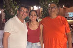Rafael, Isabel e Dino, em pousada no litoral (Foto: Reprodução)