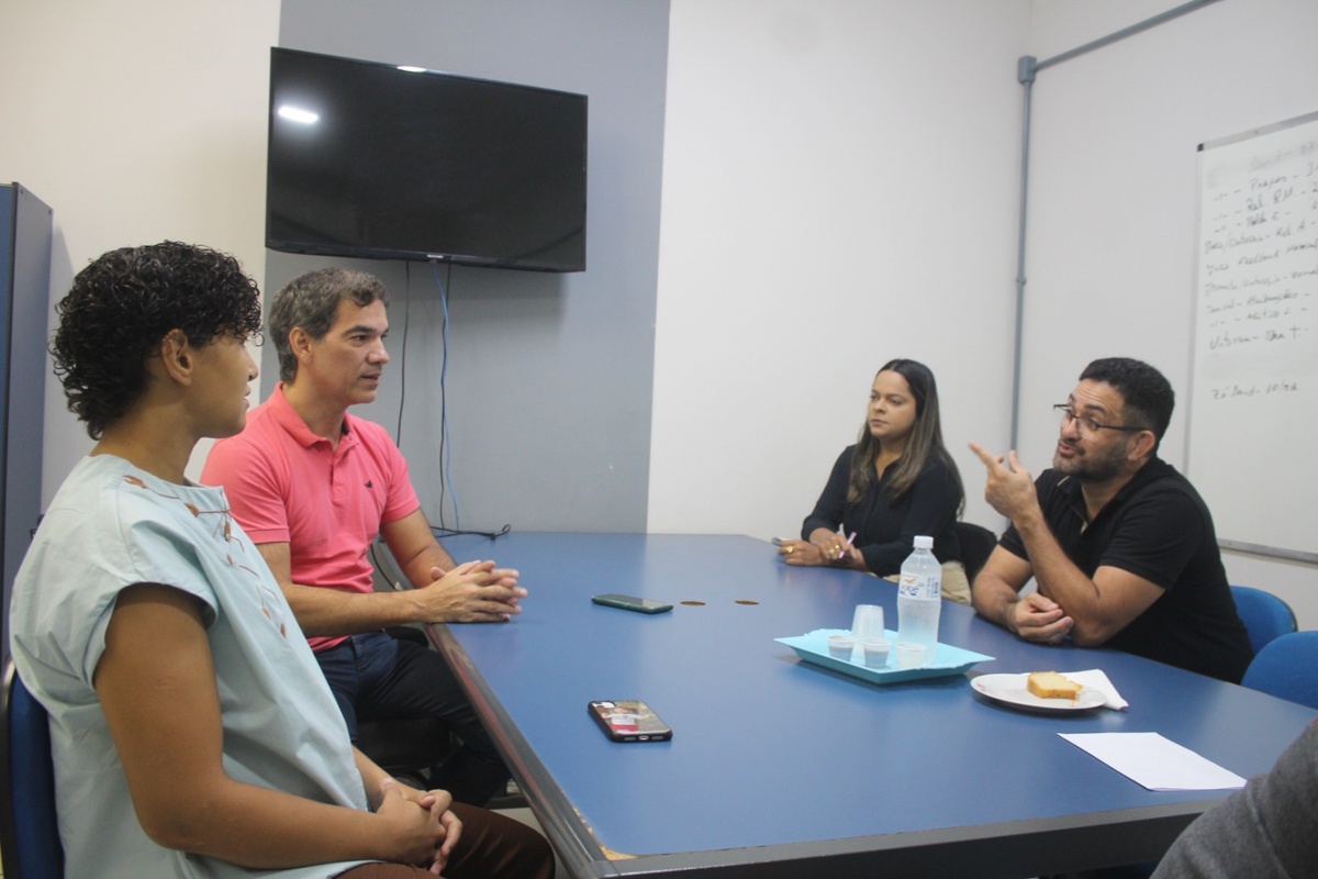 Sarah se reune com  superintendente da SDU centro